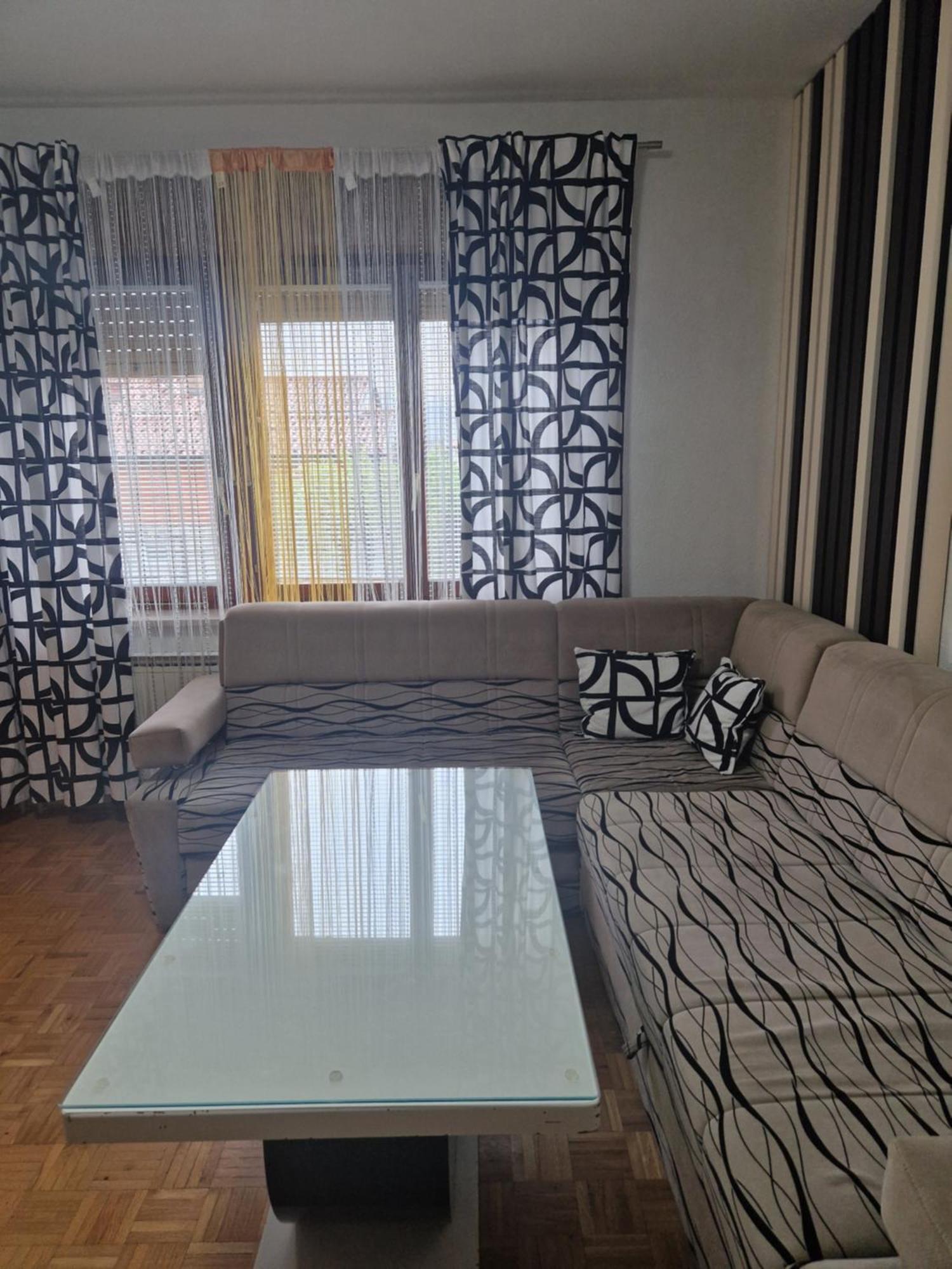 Apartma-Sobe Lejla Vipava Exterior photo